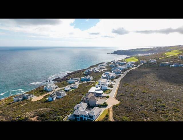 4 BEDROOM HOUSE FOR SALE IN PINNACLE POINT GOLF ESTATE